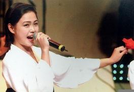 李雪主的照片,美丽与智慧并存的时尚偶像